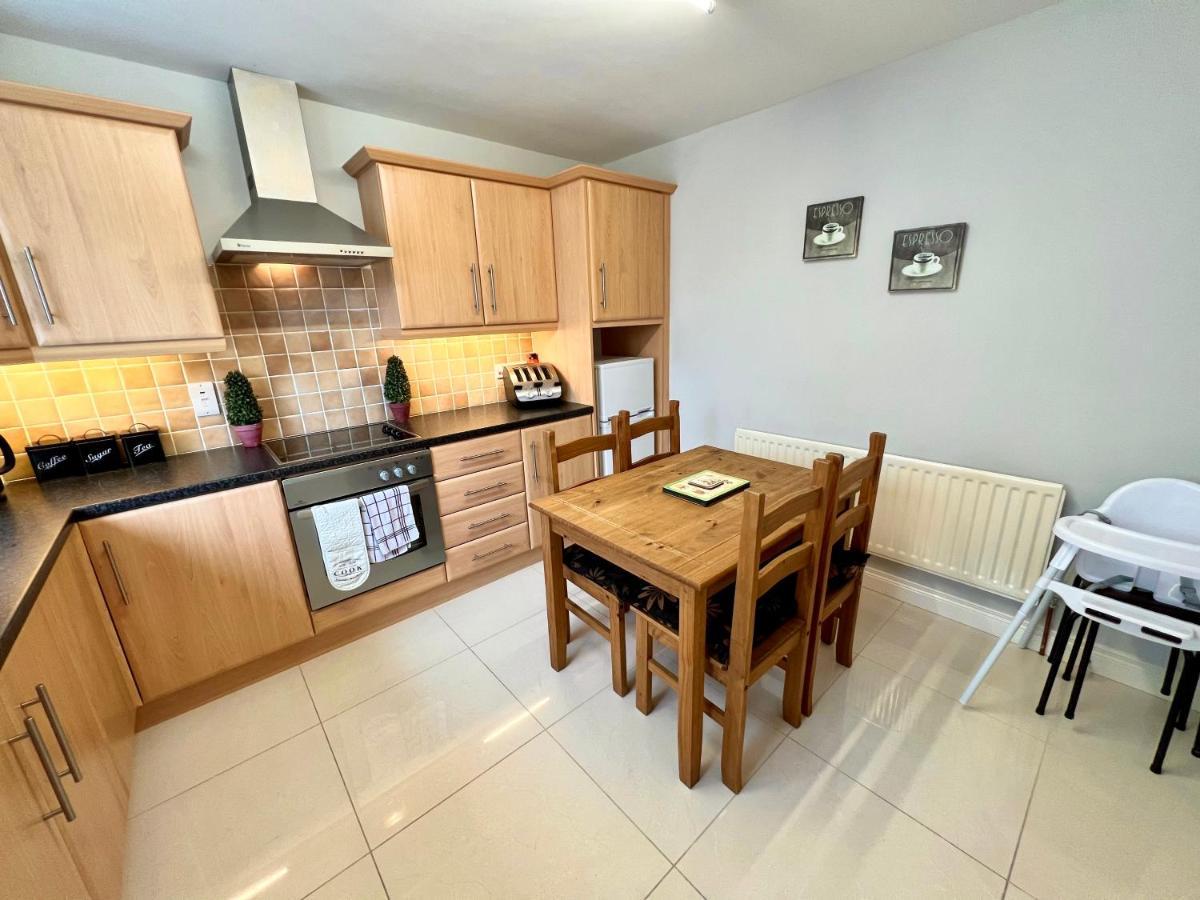 Number 14 Self Catering, Portrush, Northern Ireland *